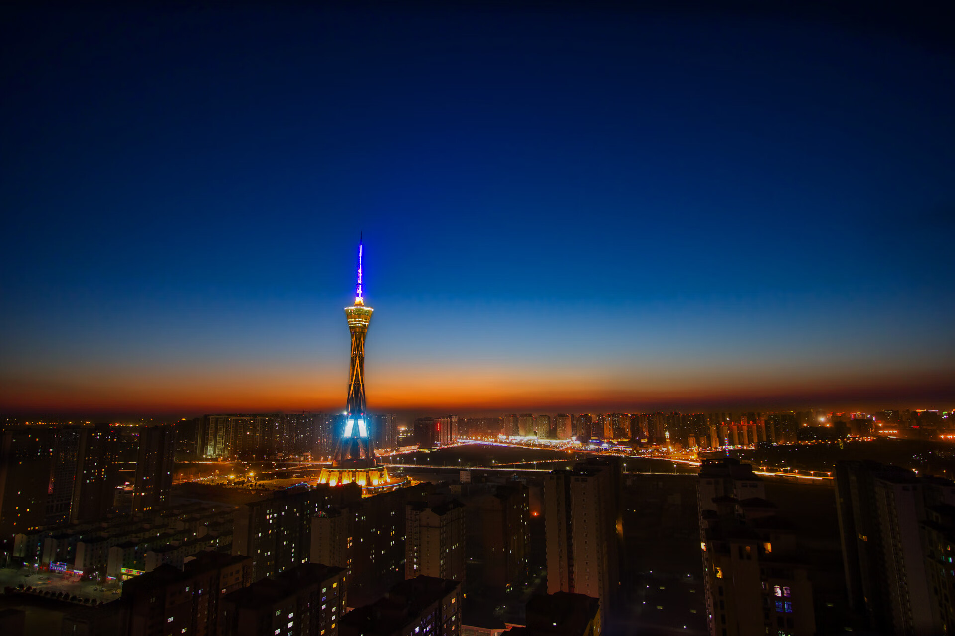 坦帕湾海盗队在赛季中期迎来新主教练，坦帕湾海盗队2019年战绩